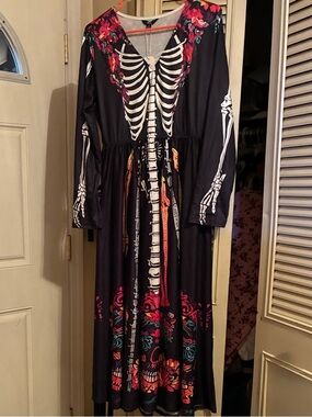 NWT Shall We Skeleton Floral Maxi Dress in Black with Multicolor Accents. Size M